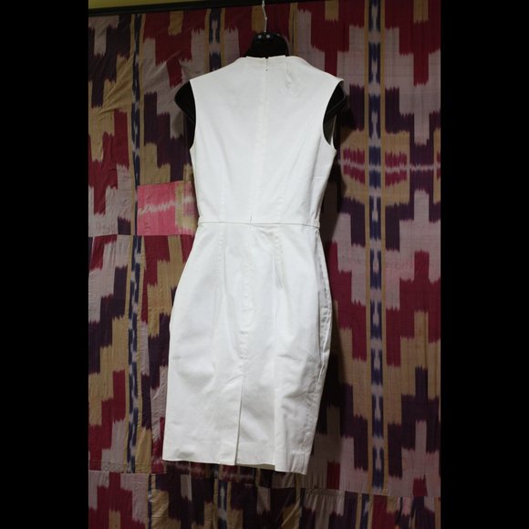 BANANA REPUBLIC Solid White Sheath Dress - Picture 2 of 6